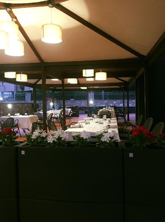 Locanda Giustini Assis Exterior foto